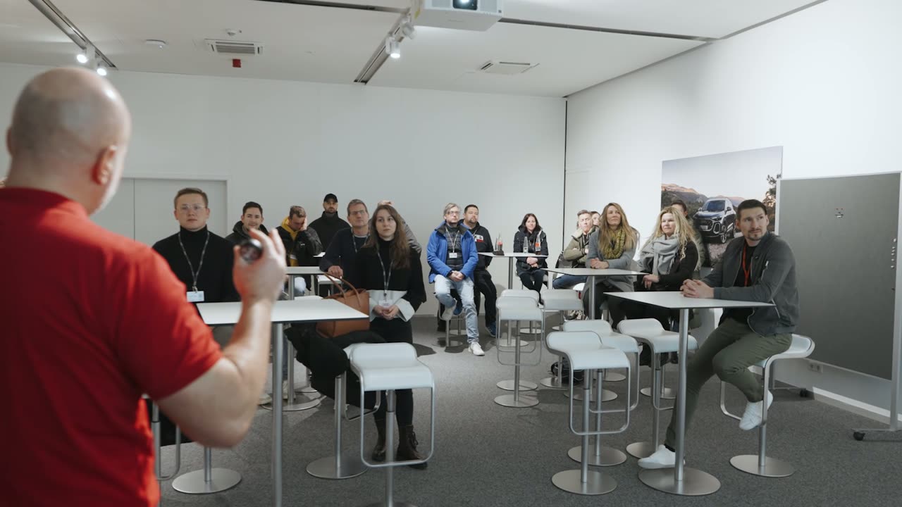 Vorschaubild des Films zum Audi-Training APX